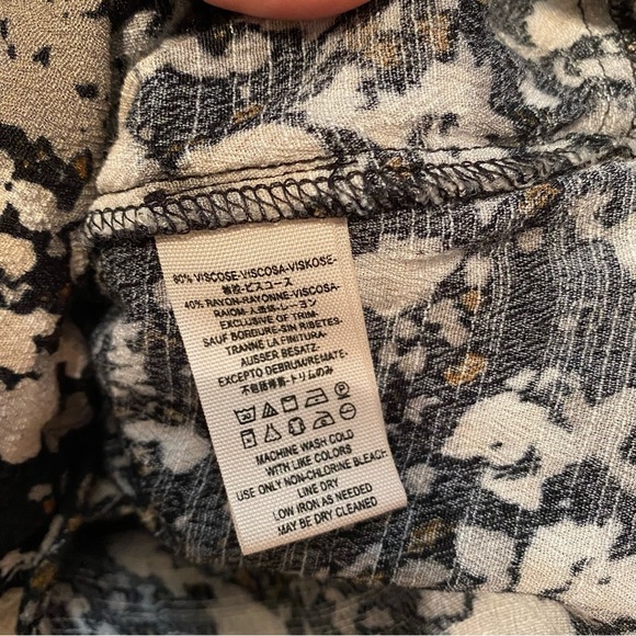 - FREE PEOPLE All Right Ruffles Romper size XS - Picture 7 of 8